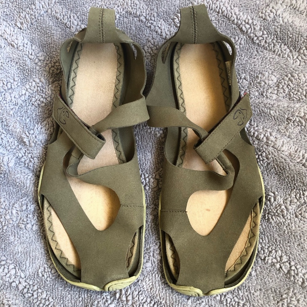 Olive Green wildling feder sandals